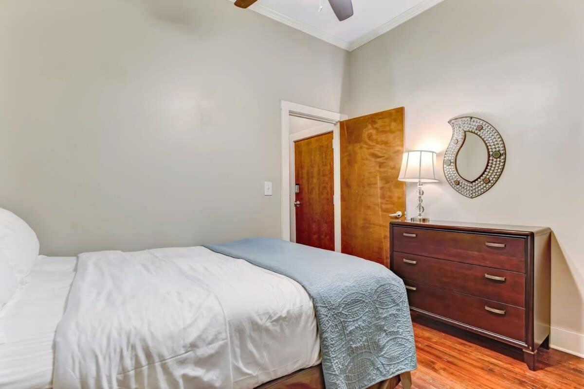 E Bay St Loft By City Market And River Street سافانا المظهر الخارجي الصورة